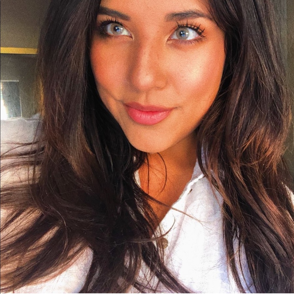 Meet your Posher, Itzel